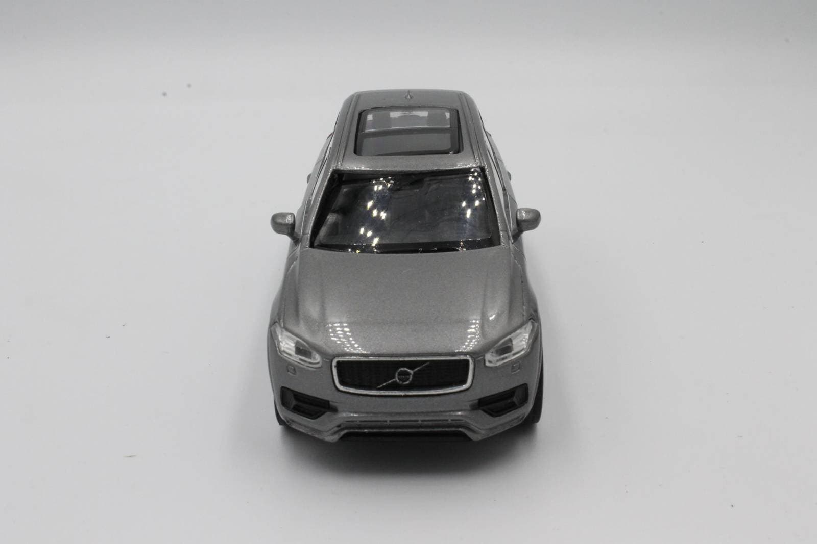 

MODEL METALOWY WELLY AUTO 2015 VOLVO XC 90 1:34