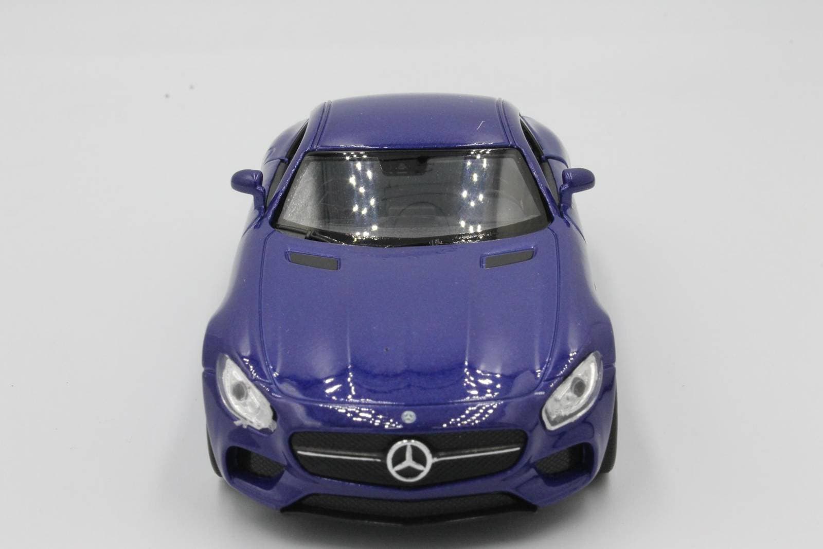 

MODEL METALOWY AUTO WELLY Mercedes-AMG GT 1:34