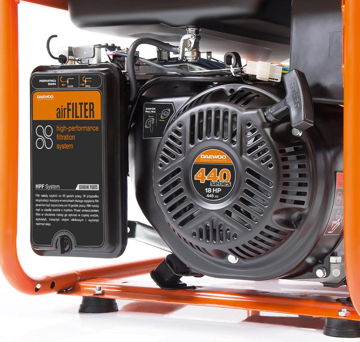 

ZESTAW AGREGAT PRĄDOTWÓRCZY DAEWOO GDA 8500E 7.0kW + 2x GENERATOR OIL SAE 10W-30 DWO 600