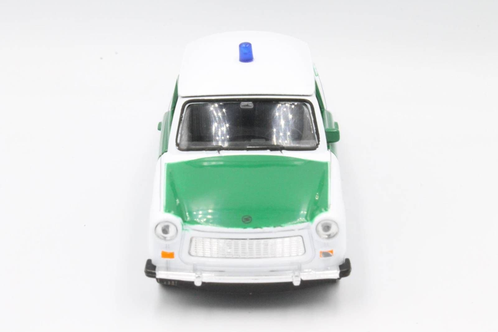 

METALOWE SAMOCHÓD AUTO WELLY Trabant 601 Polizei