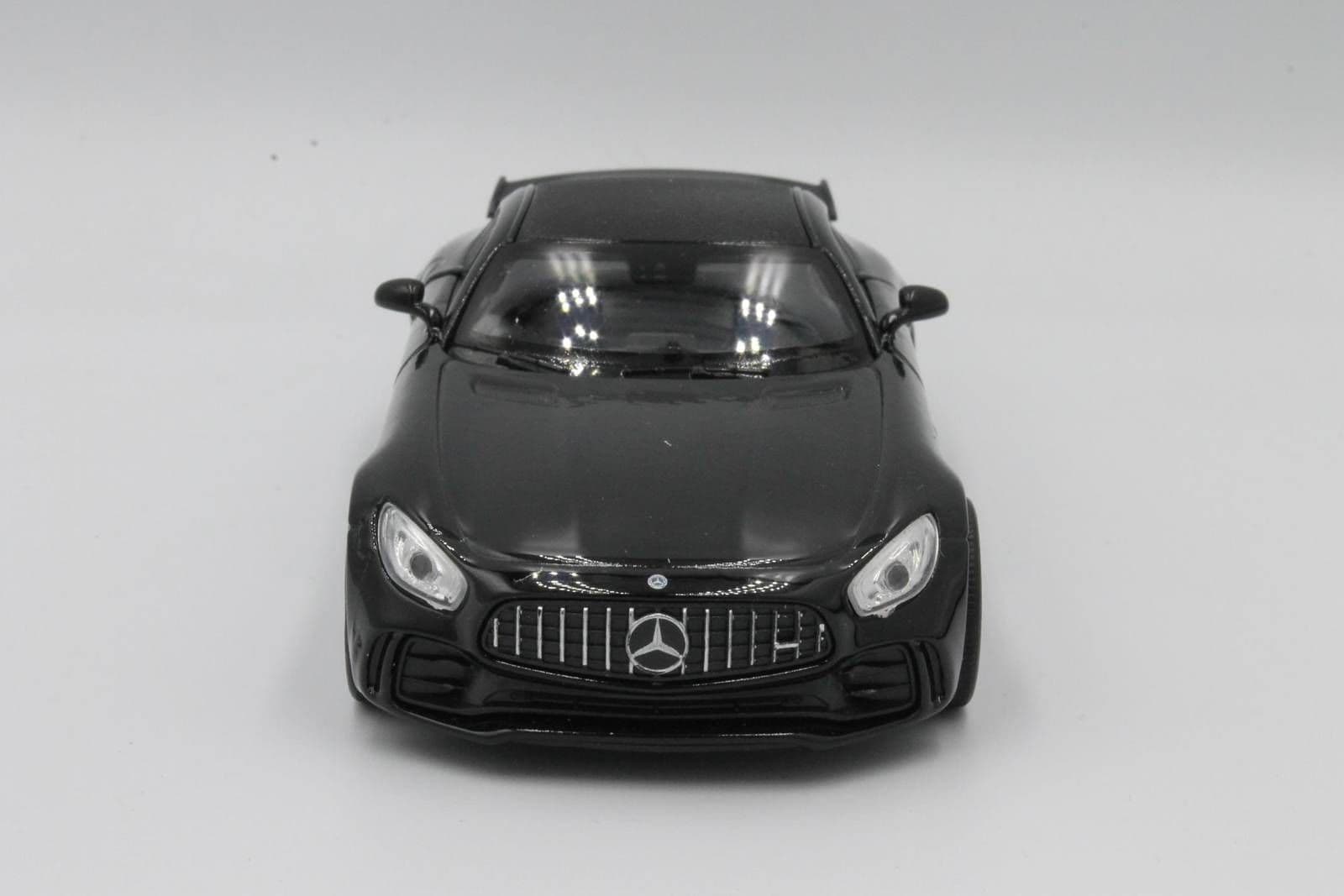 

MODEL METALOWY WELLY AUTO Mercedes-AMG GT R 1:34