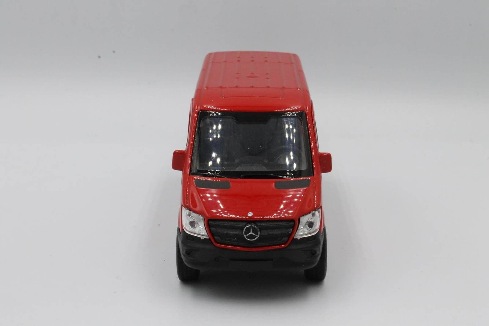 

MODEL METALOWY Mercedes-Benz Sprinter Traveliner