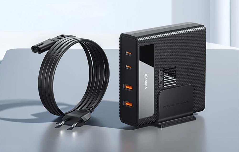 

Stacja ładująca Hyperspace GaN 100W Mcdodo CH-1802 2xUSB-C, 2xUSB-A (czarna)