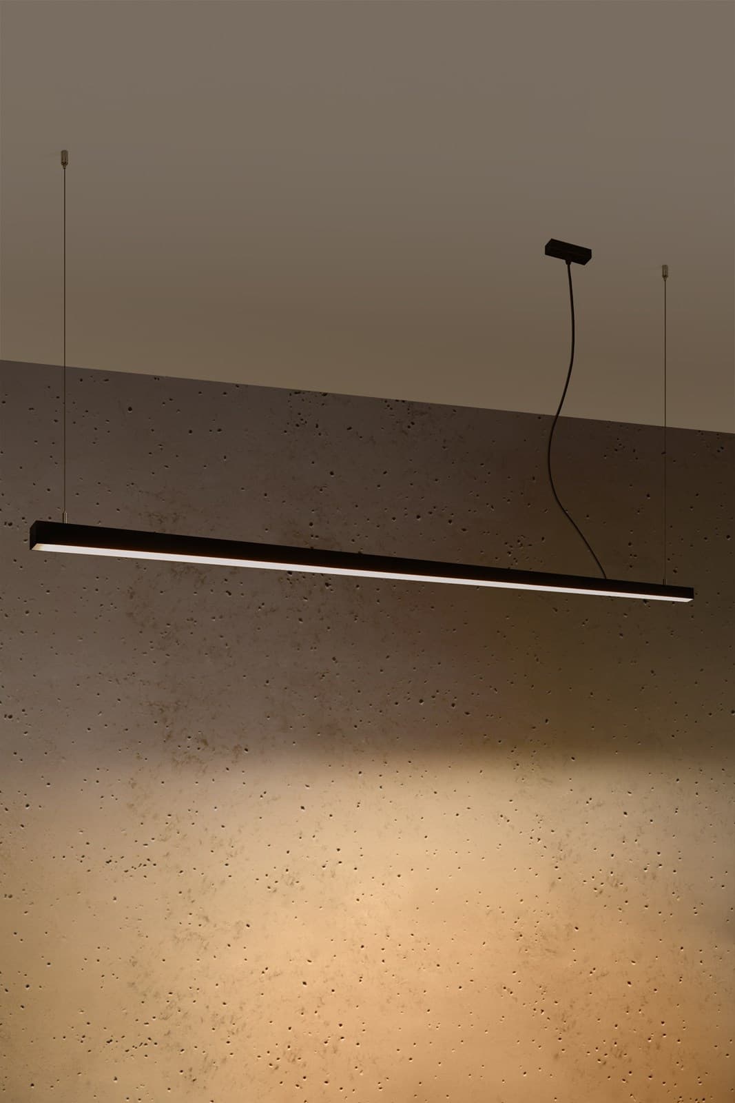 

Lampa wisząca PINNE 200 czarna 3000K