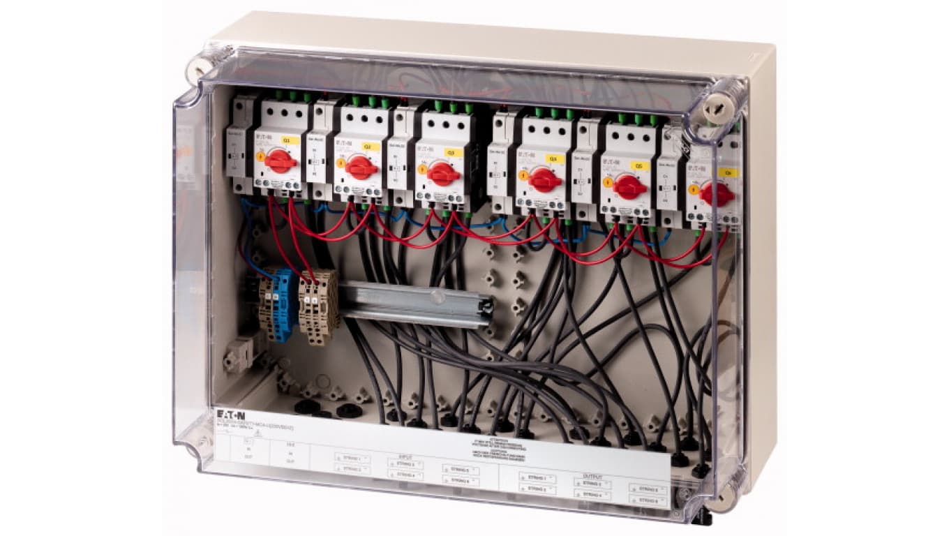 

Rozłącznik przeciwpożarowy SOL30-SAFETY na 6 stringów PV, MC4, 230VAC 168104