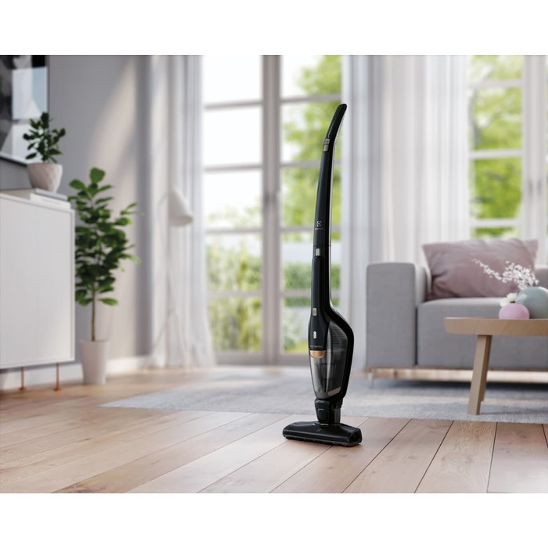 

Odkurzacz ELECTROLUX EERC73EB