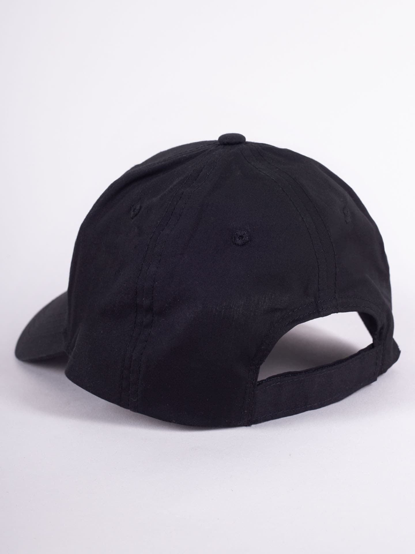 

CZAPKA DAMSKA CZD-0653 (kolor czarny)