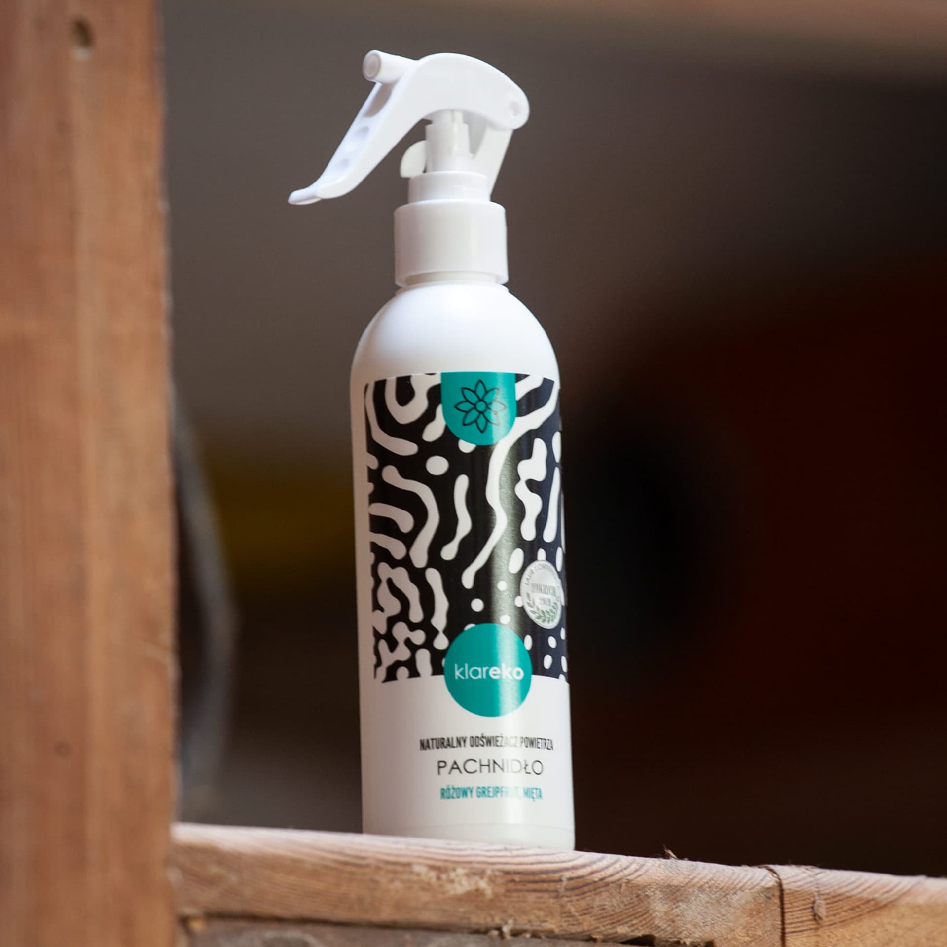 

Odświeżacz powietrza grejfrutowo-miętowy butelka 250ml KLAREKO Pachnidło