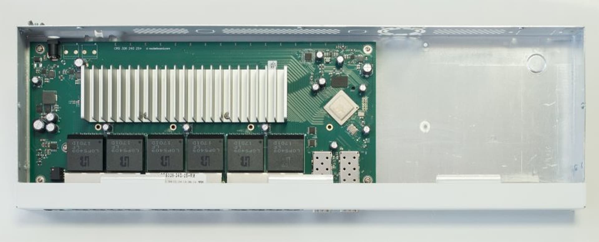 

MikroTik Cloud Router Switch CRS326-24G-2S+RM