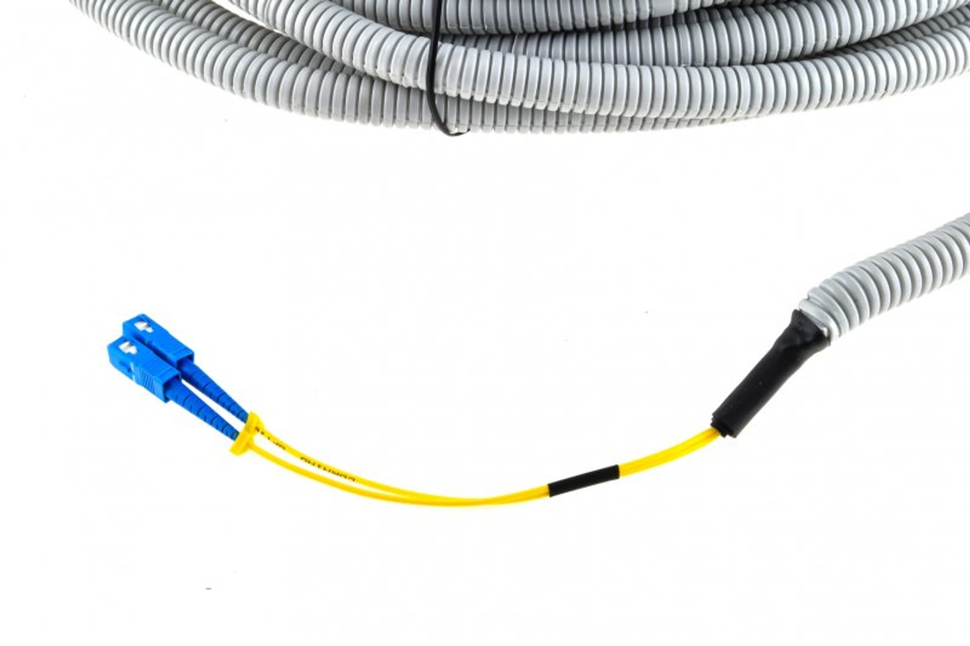 

CBF Patchcord SC/PC-LC/PC SM duplex G.652D 20 m w peszlu LSOH