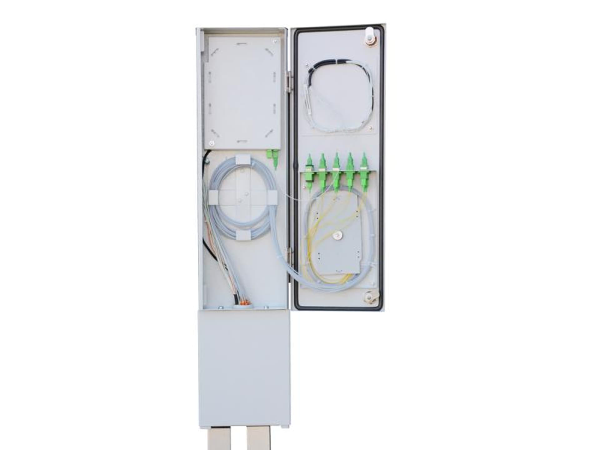 

Hermetyczna rozdzielnica światłowodowa ścienna FTTH - RSZ-79/18/6 12J (słupek)