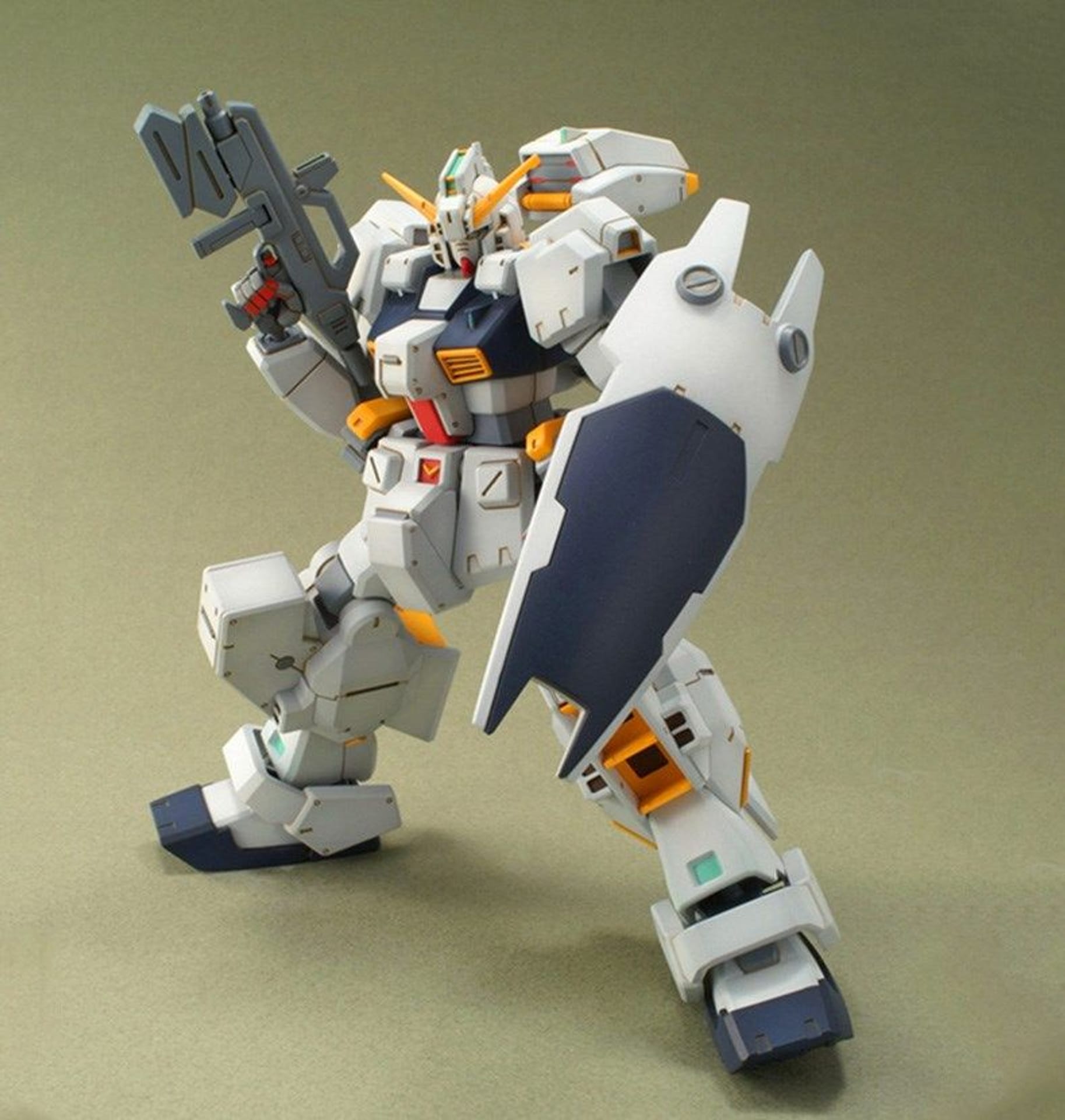 

Figurka kolekcjonerska BANDAI HGUC 1/144 RX-121-2 TR-1 HAZEL CUSTOM