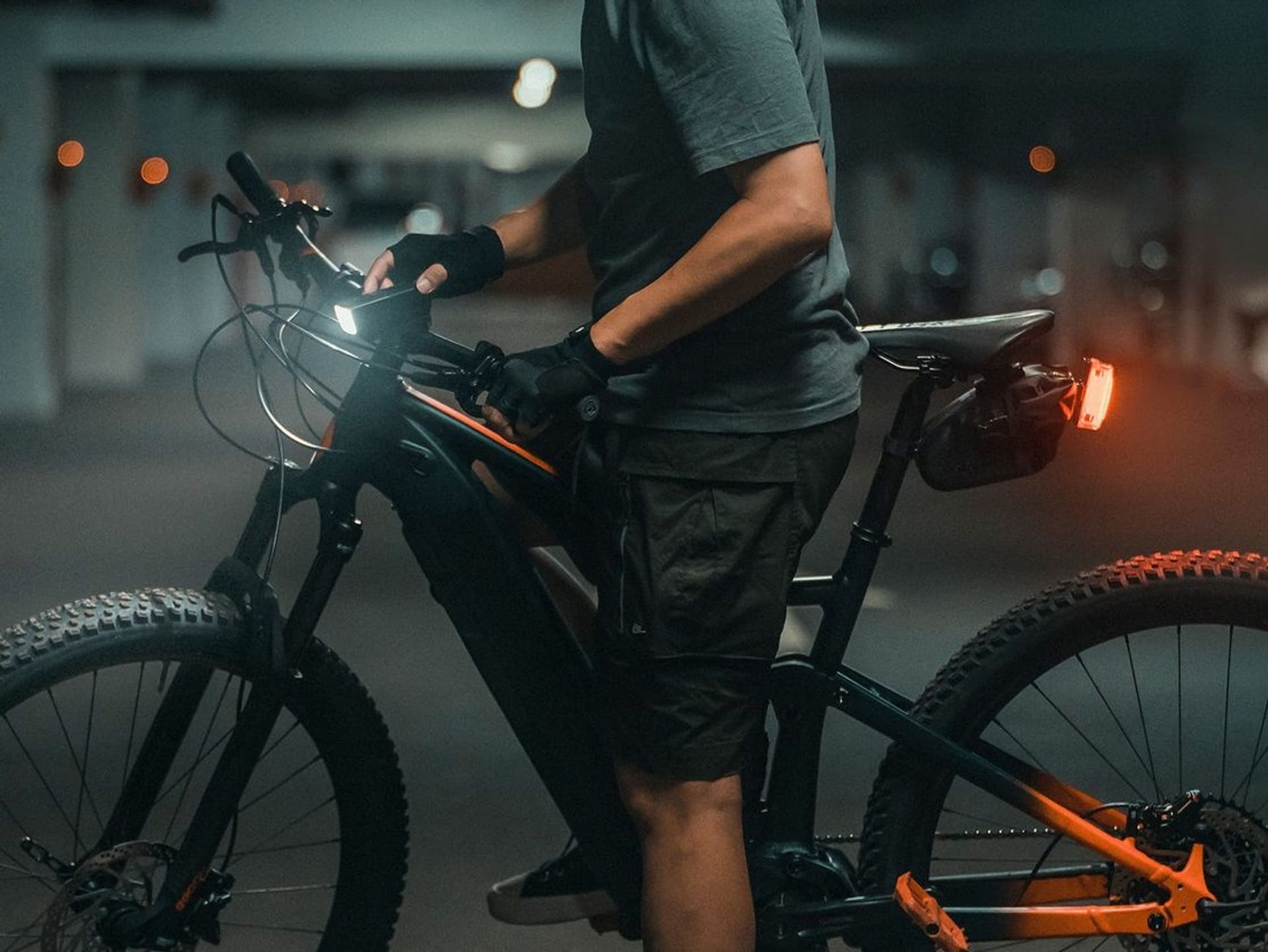 

Zestaw lamp TOPEAK PowerLite BT Combo, Bluetooth 5.0