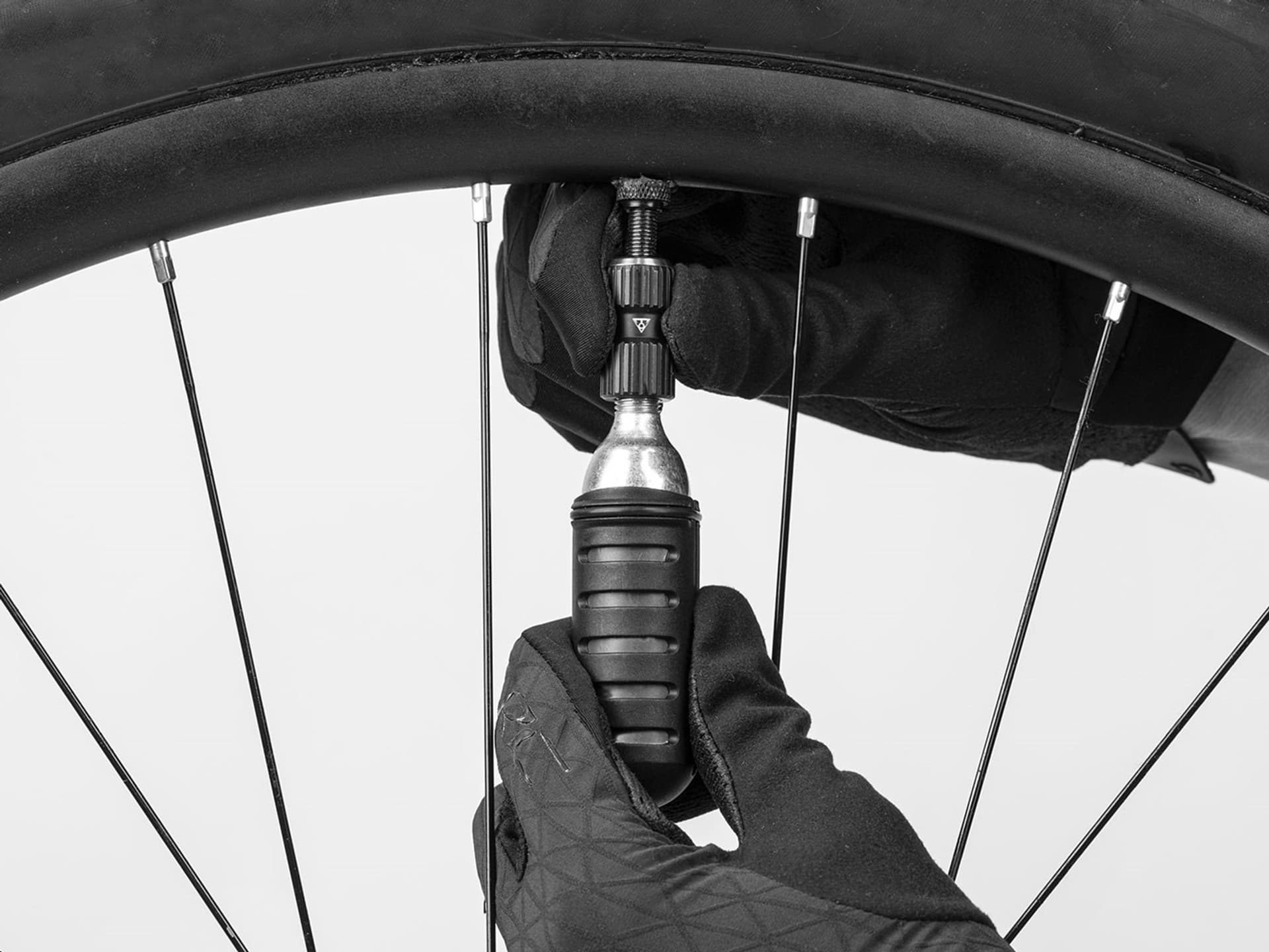 

Pompka ręczna TOPEAK Nano AirBooster