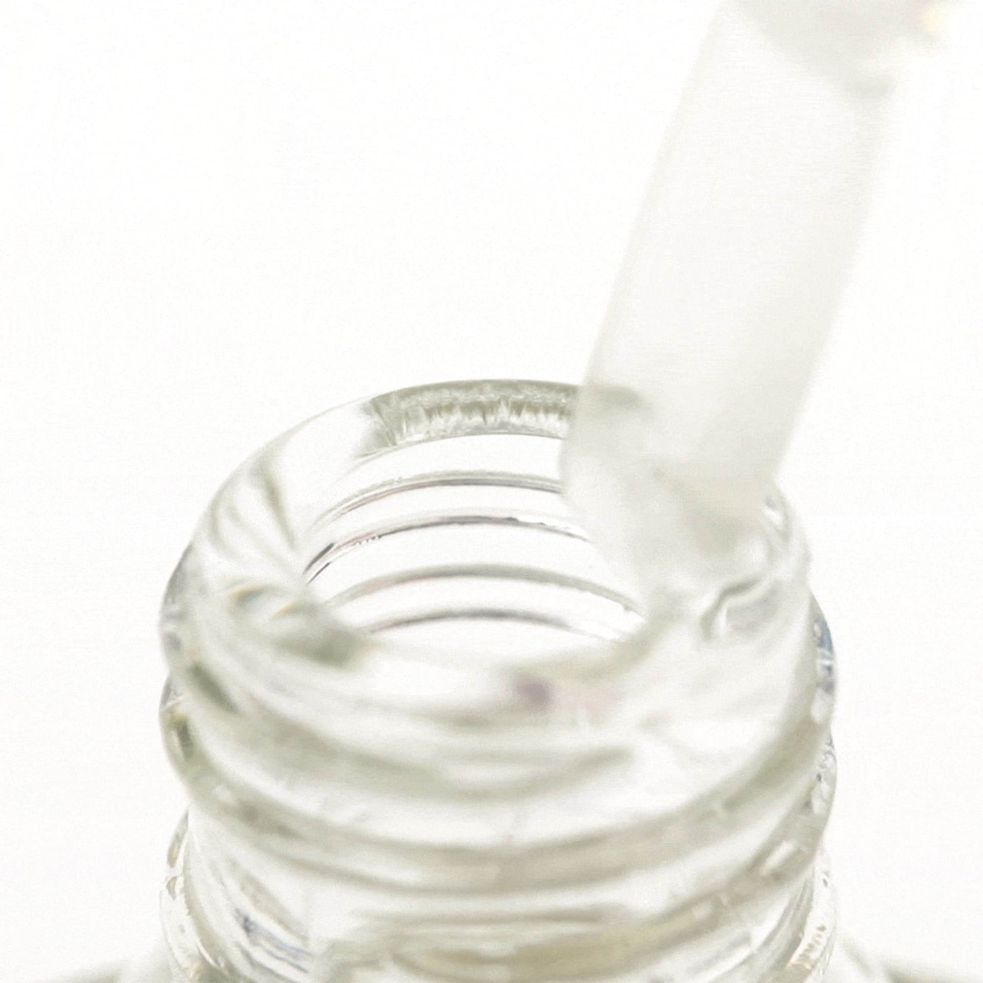 

OCHO NAILS Oliwka do paznokci peach 131 -5 ml