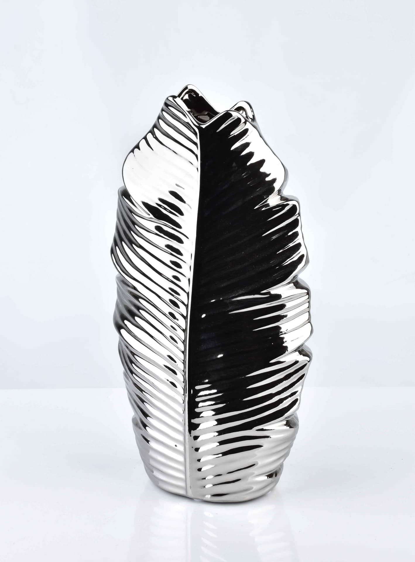 

LEAF SILVER WAZON 7x14xh28cm