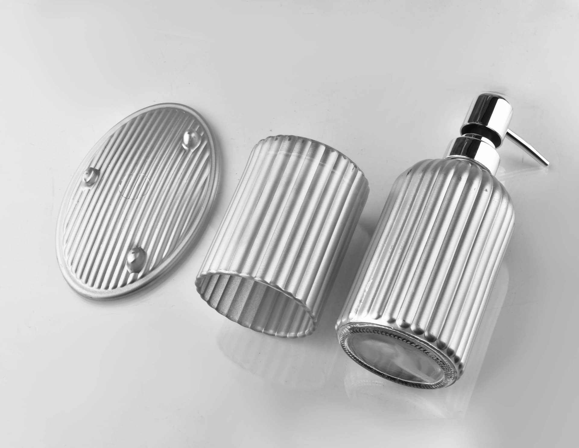 

ARI SILVER Komplet Łazienkowy 400ml matowy srebrny