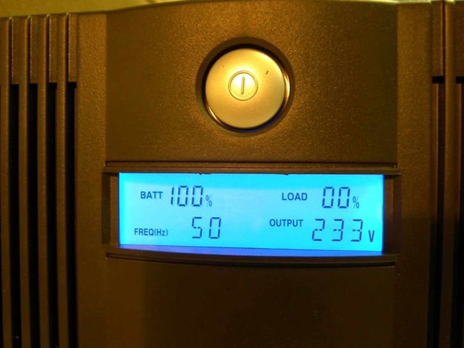 

ORVALDI INVERTER 12-500W W FUNKCJI UPS BEZ AKUMULATORÓW DO DŁUGIEJ PRACY AWARYJNEJ LINE-INTERACTIVE CZYSTY SINUS