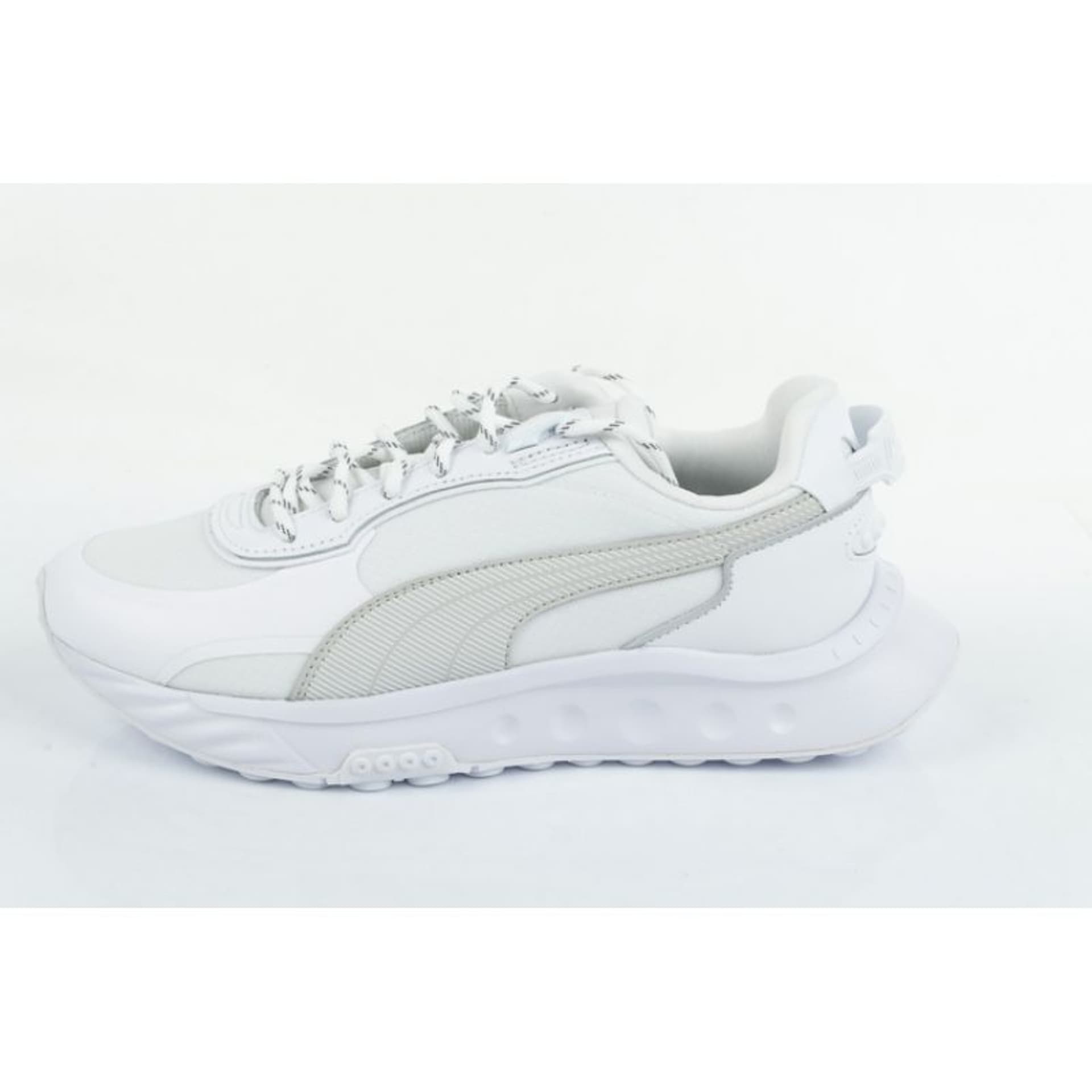 

Buty Puma Wild Rider M 384406 (kolor Biały, rozmiar 41)
