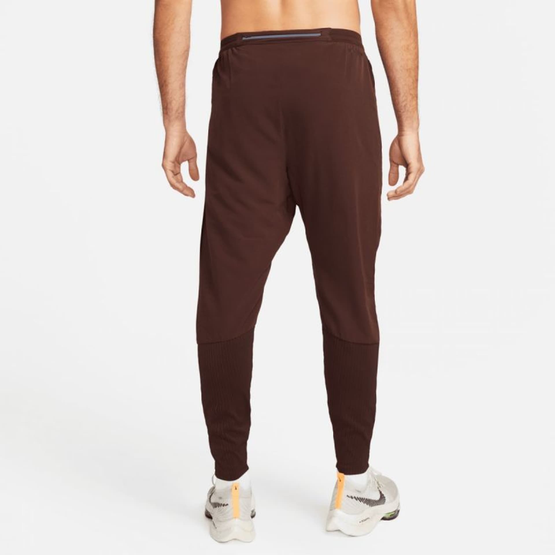 

Spodnie Nike Dri-FIT ADV AeroSwift M DM4615 (kolor Brązowy, rozmiar M)
