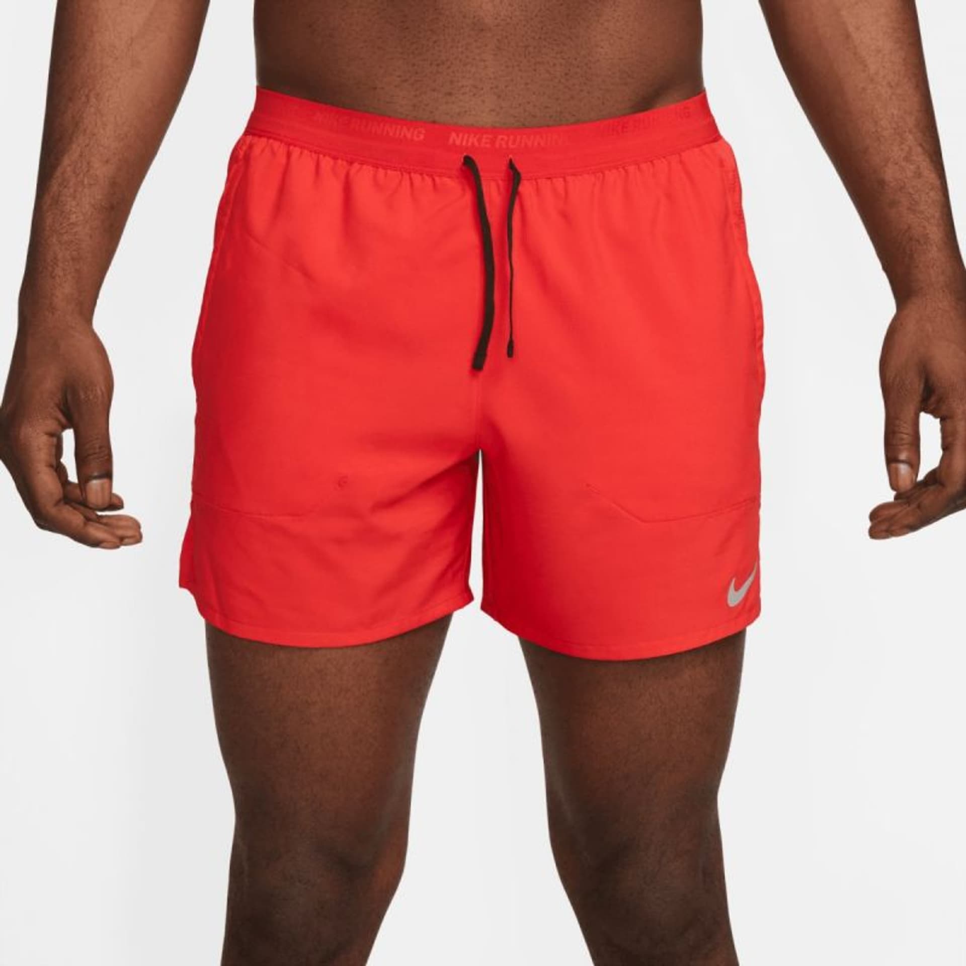 

Spodenki Nike Dri-FIT Stride M DM4755 (kolor Czerwony, rozmiar L)