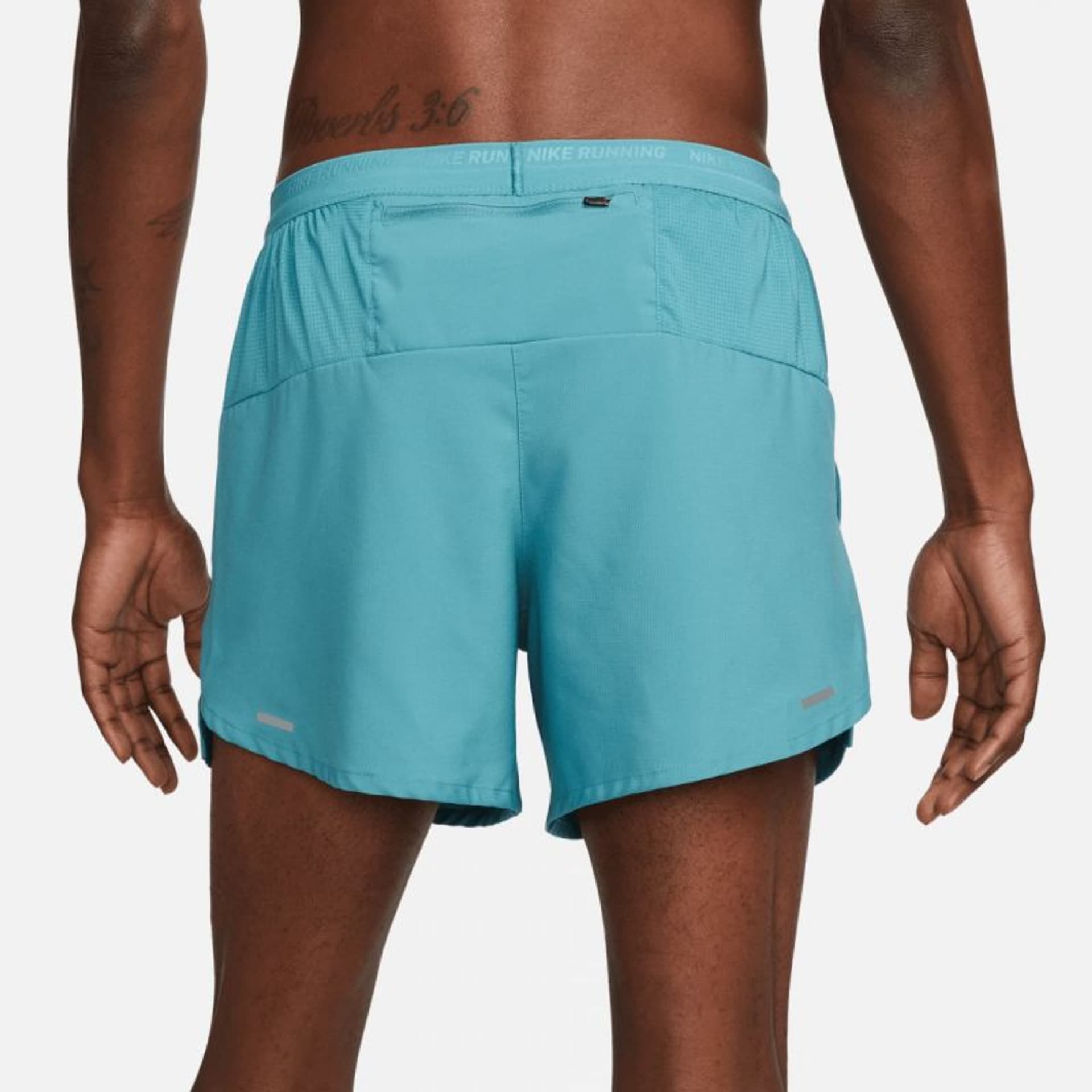 

Spodenki Nike Dri-FIT Stride M DM4755 (kolor Niebieski, rozmiar XL)