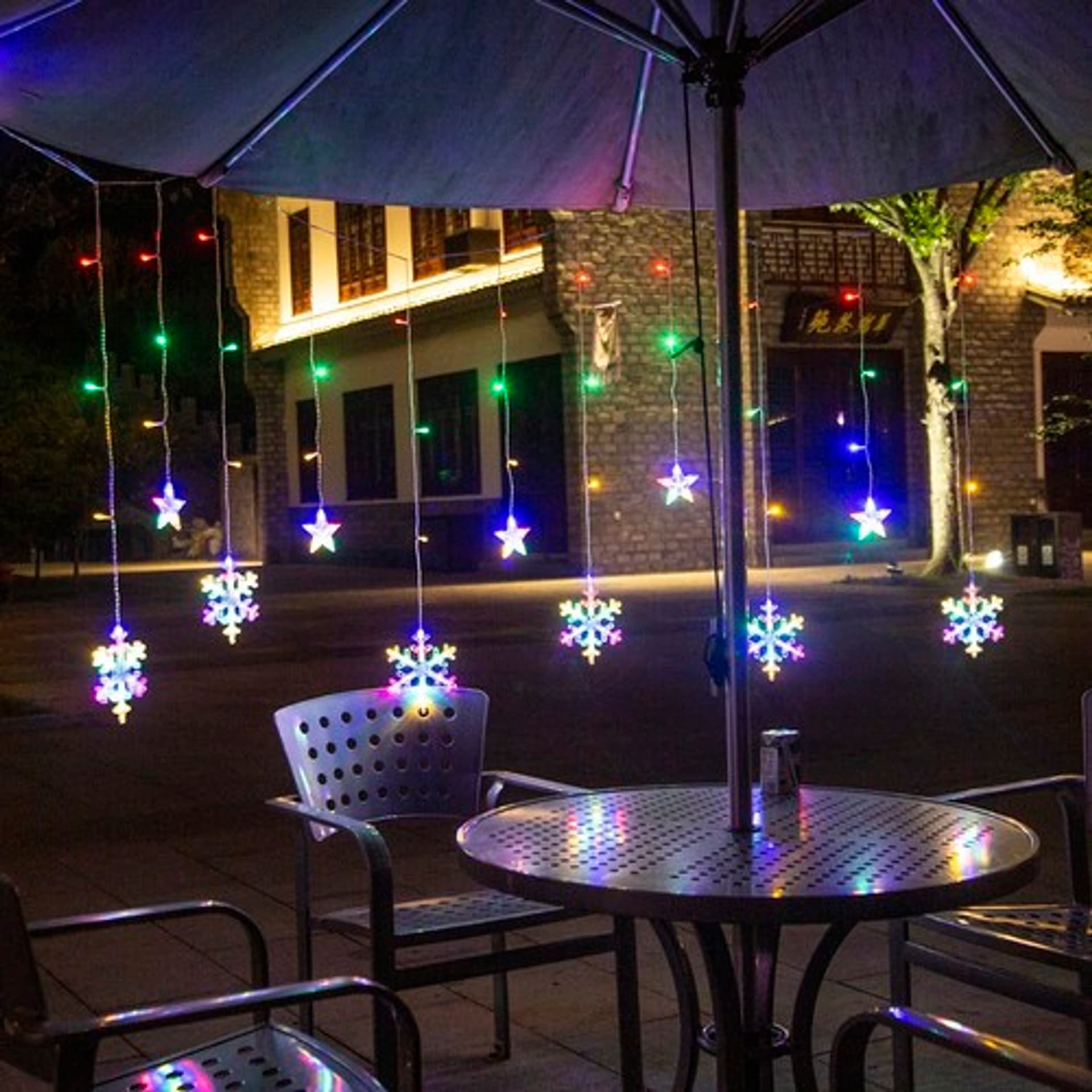 

Kurtyna świetlna 138 LED - multikolor 31V KŚ11323