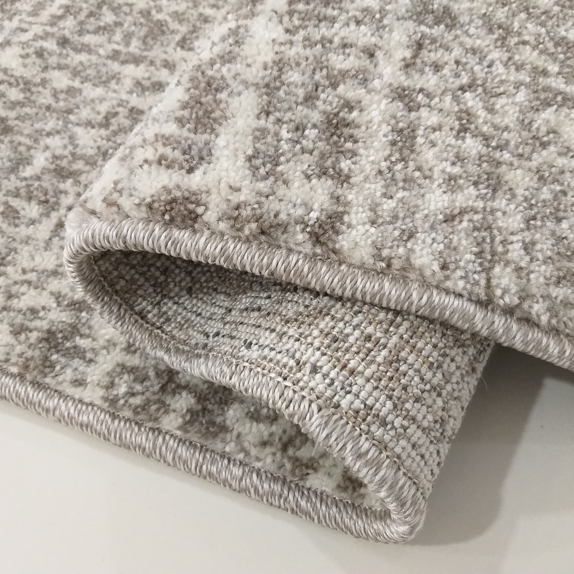 

Chodnik dywanowy VISTA 06 - beżowy - szerokość od 60 cm do 120 cm 90 cm