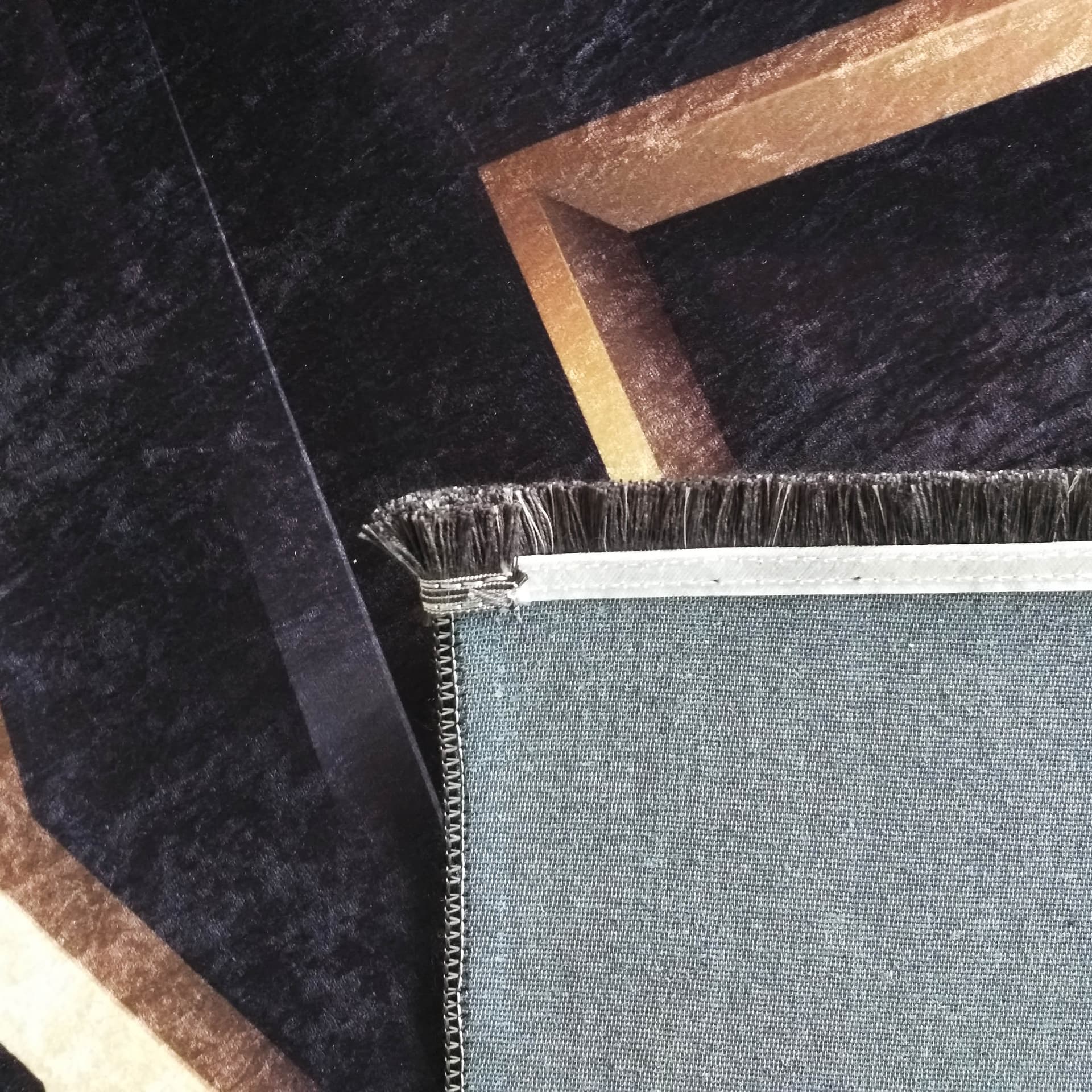 

Dywan BLACK and GOLD 03 czarny 120 x 180 cm