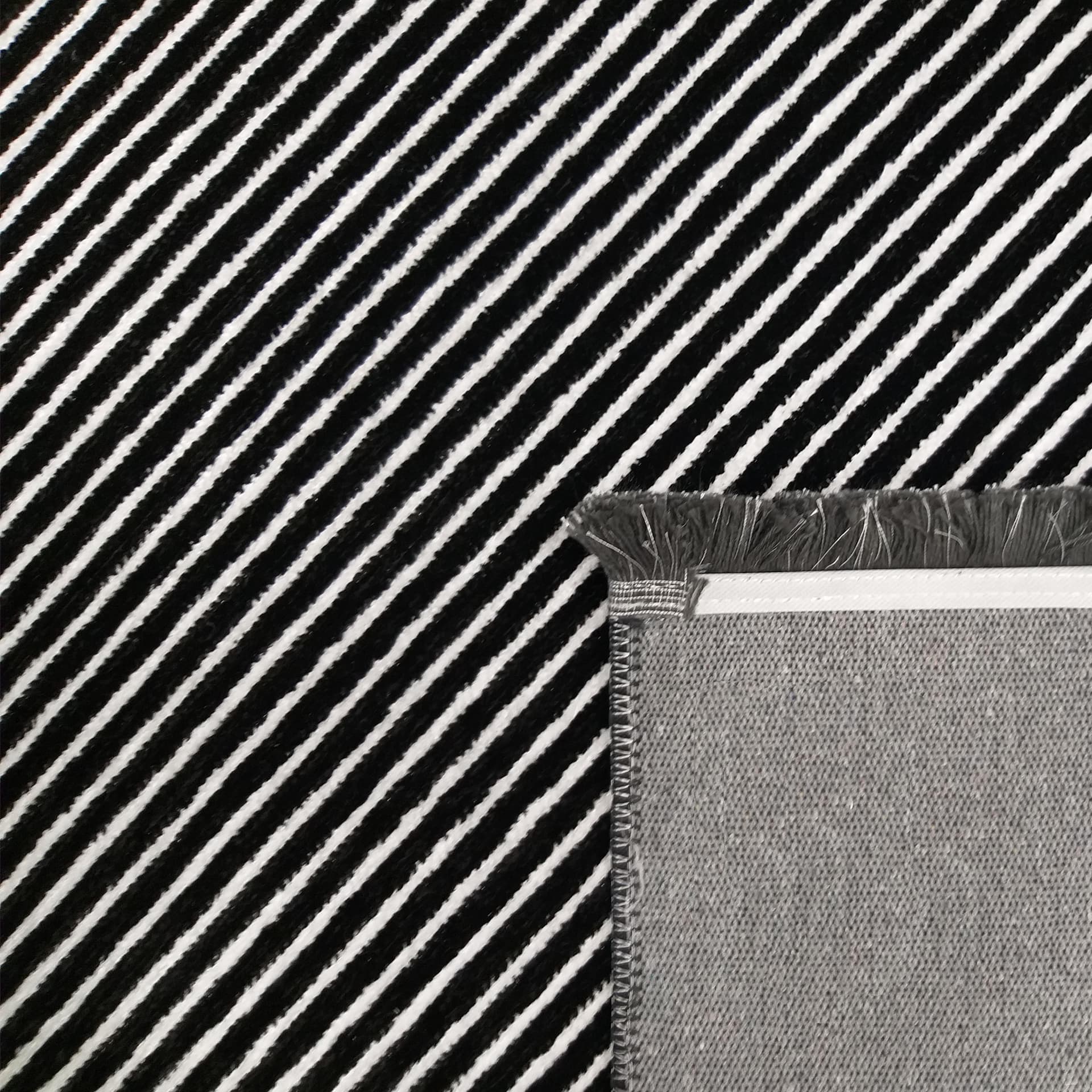 

Dywan DIAMOND 01 BLACK-WHITE 120 x 180 cm czarno-biały
