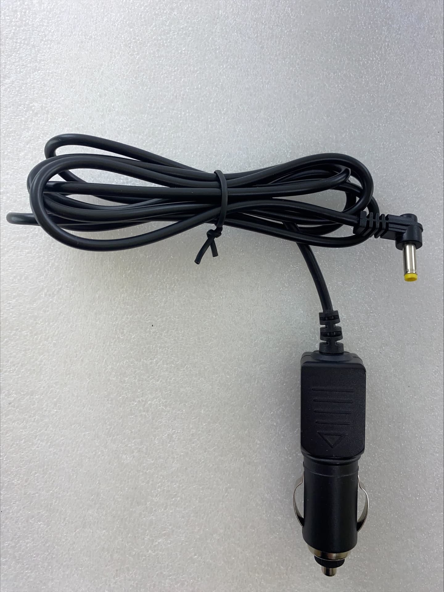 

Kabel zasilający samochodowy 12-24v 3a do gniazda zapalniczki