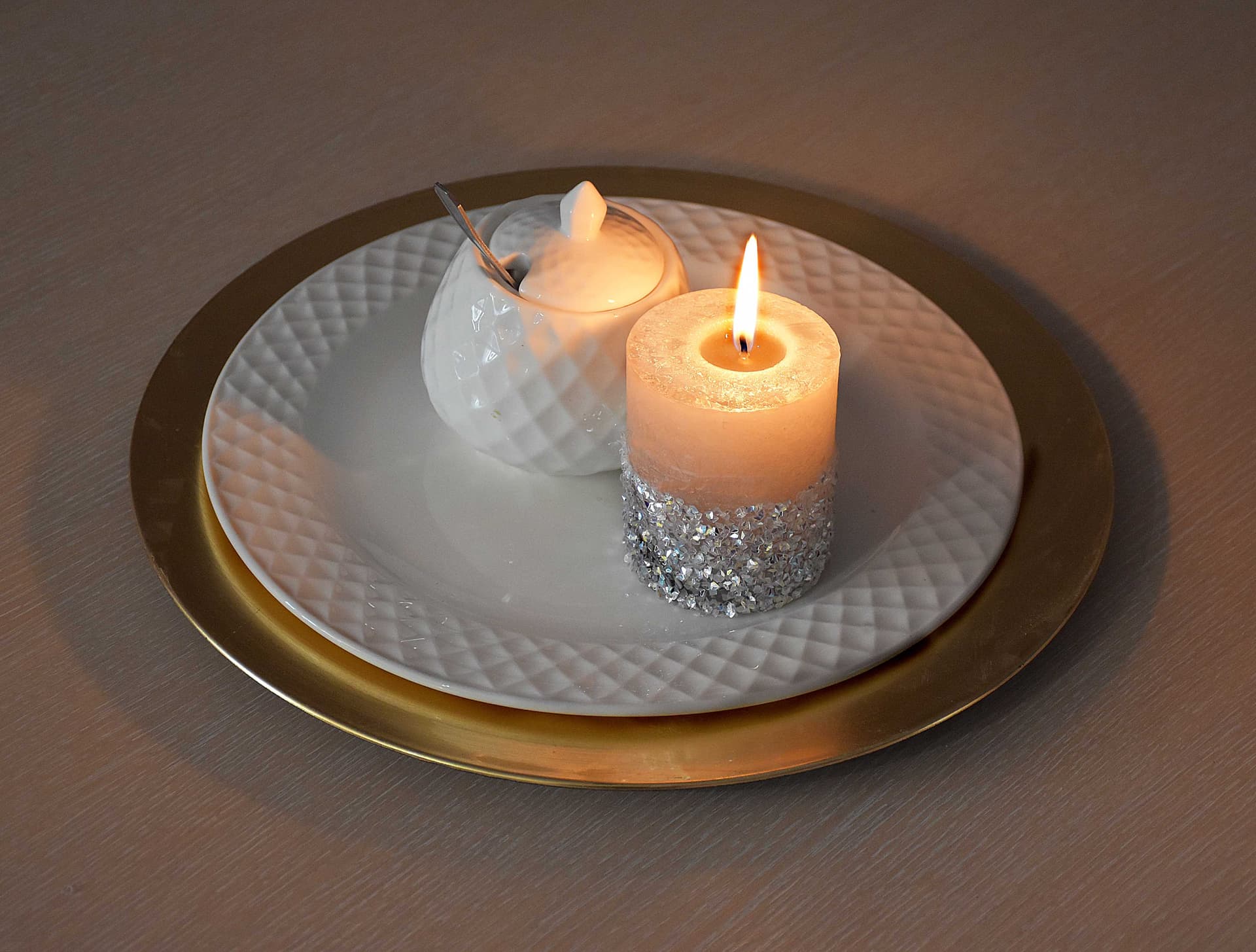 

ŚWIECA LAMPION WALEC 120X120 DIAMENT BIAŁY SREBRO