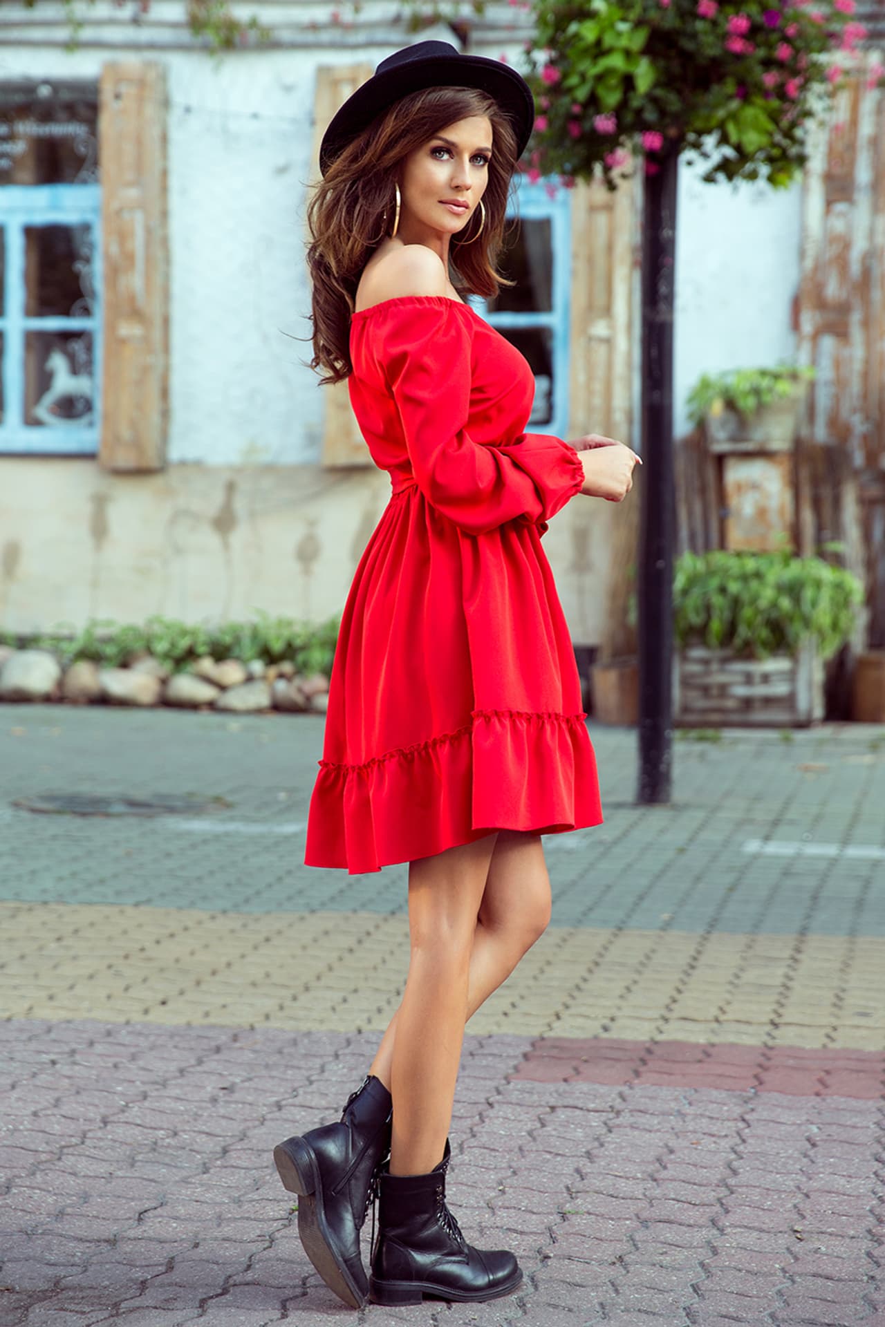 

265-4 DAISY Sukienka z falbankami - CZERWONA (kolor Czerwony, rozmiar XS)