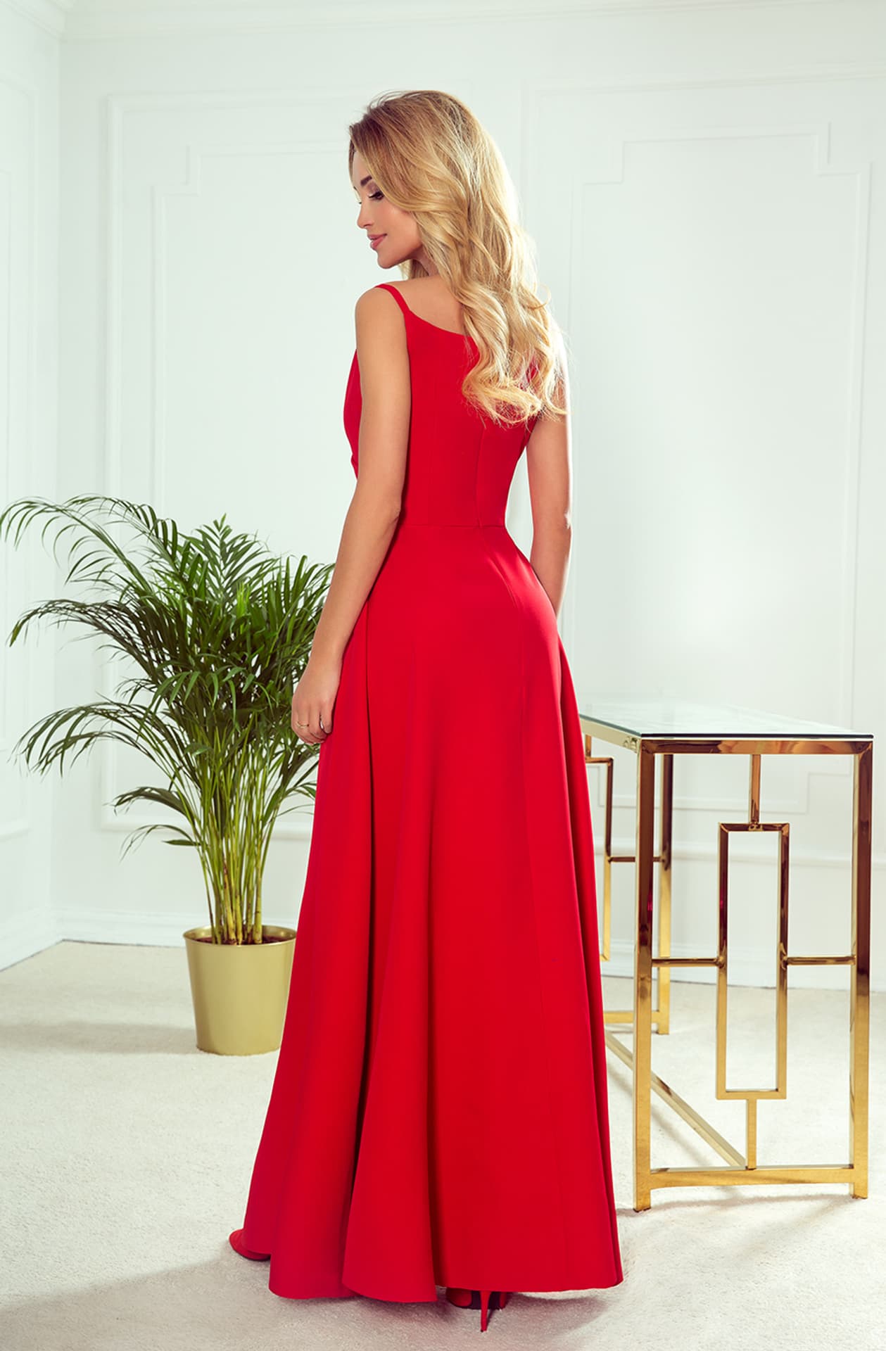 

299-1 CHIARA elegancka maxi długa suknia na ramiączkach - CZERWONA (kolor Czerwony, rozmiar L)