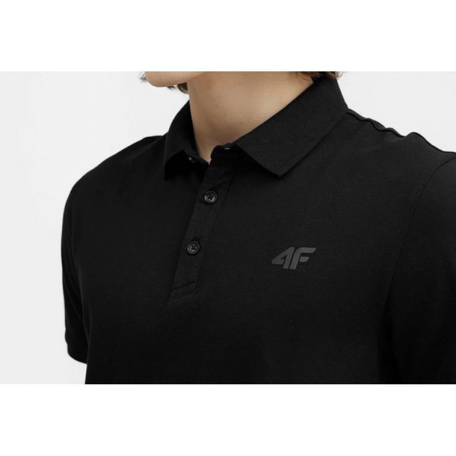 

Koszulka 4F M 4FSS23TPTSM038 (kolor Czarny, rozmiar XXL)