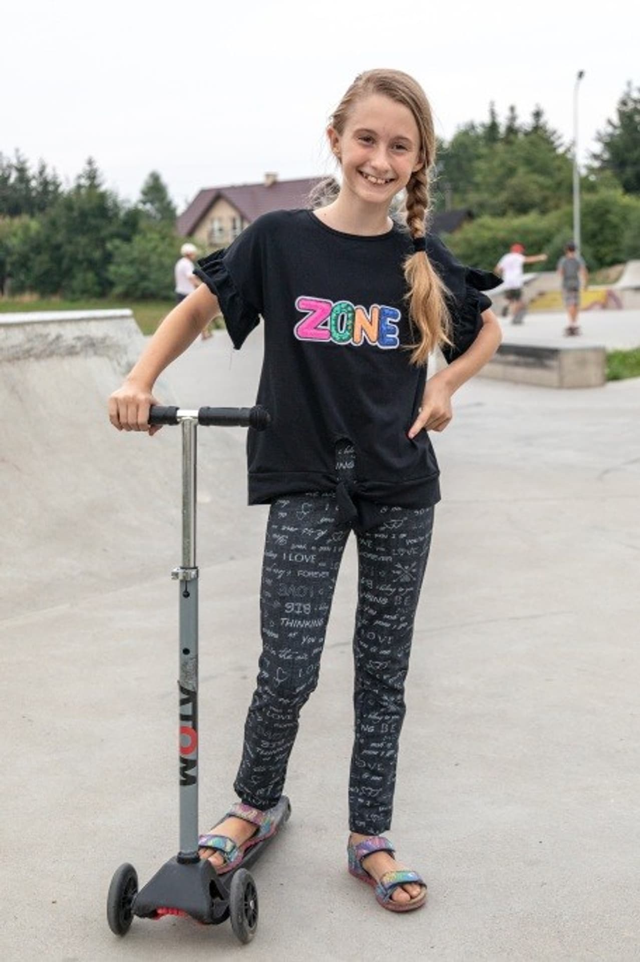 

SPODNIE SARA DRUK R.116-158 SALE (kolor mix kolor / mix wzór, rozmiar 116)