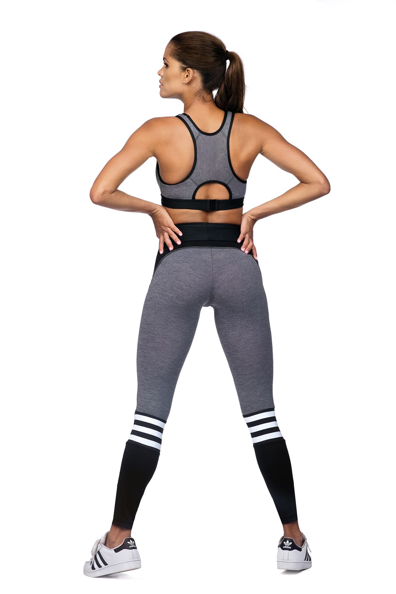 

Legginsy L9026/0 Grafitowo-czarne (Rozmiar M)