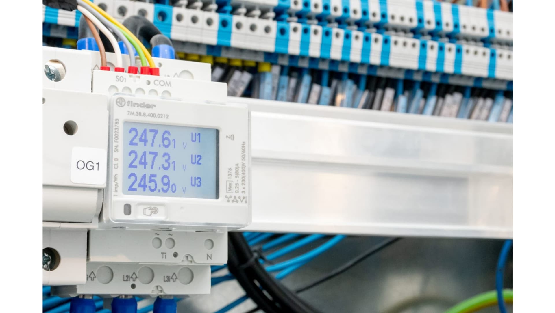 

Dwukierunkowy trójfazowy licznik energii MID 80A M-BUS NFC 7M.38.8.400.0312
