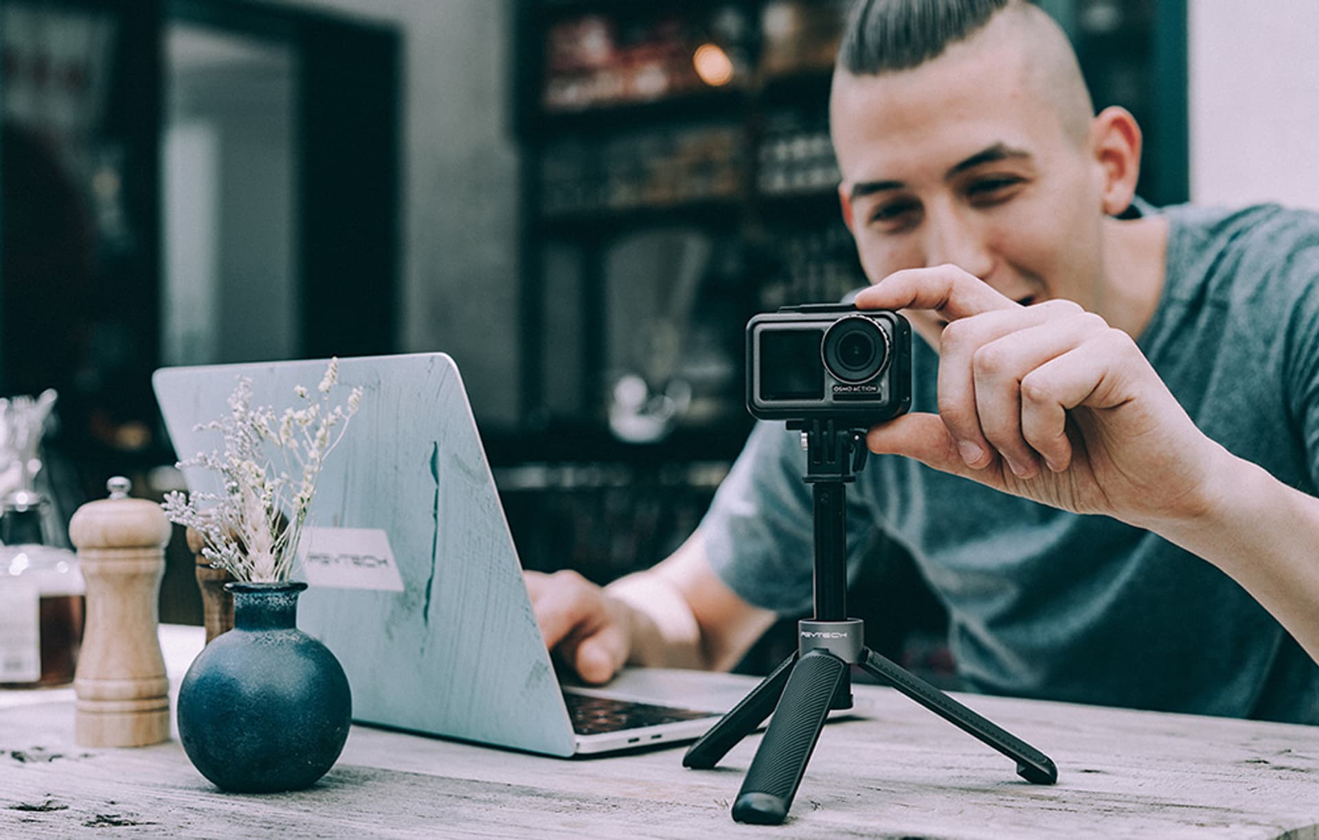 

Tripod Mini PGYTECH z wysięgnikiem do kamer sportowych