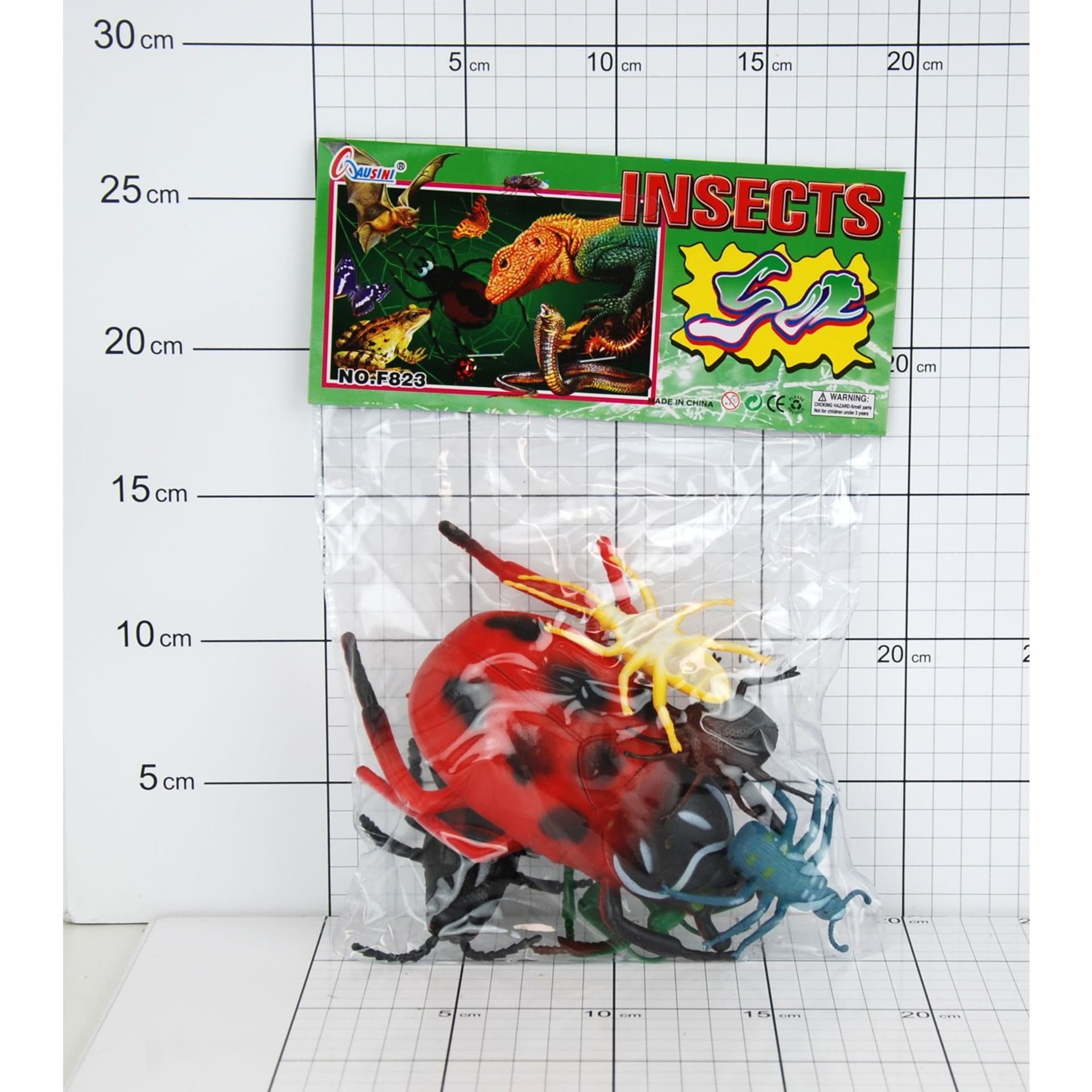 

INSEKTY W WORKU