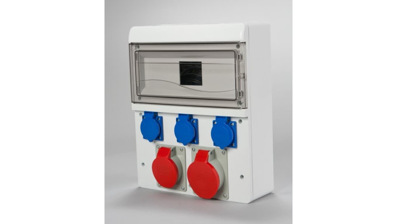 

Zestaw zasilający 2x32A/400V 5P + 3x16A/250V 13-mod IP44 6636-000