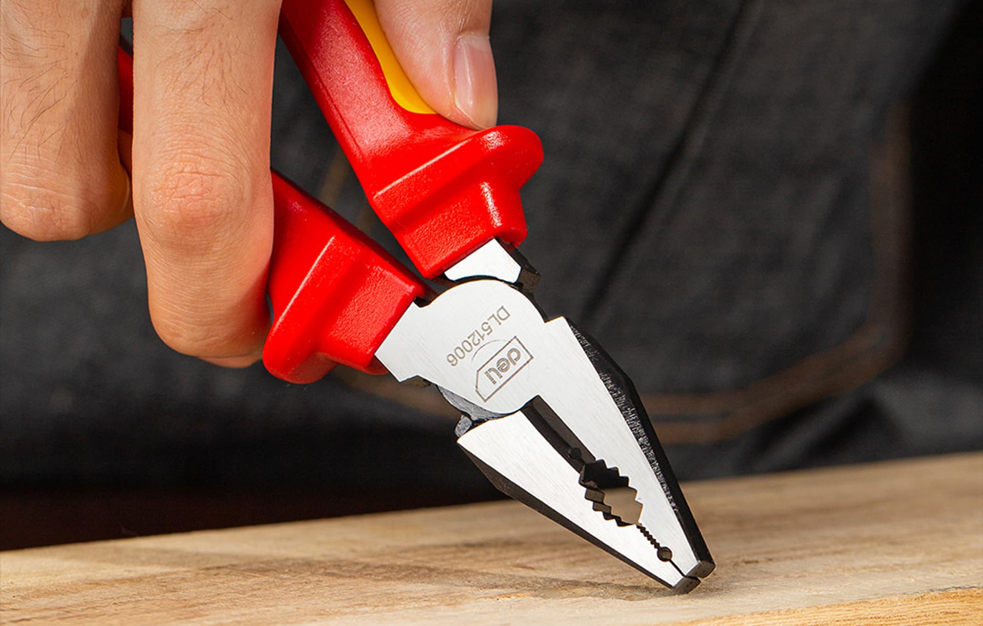 

Kombinerki oszczędzające prace Deli Tools EDL512006
