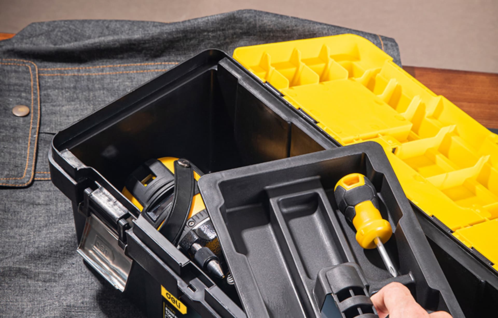 

Pudło na narzędzia Deli Tools EDL-TC270