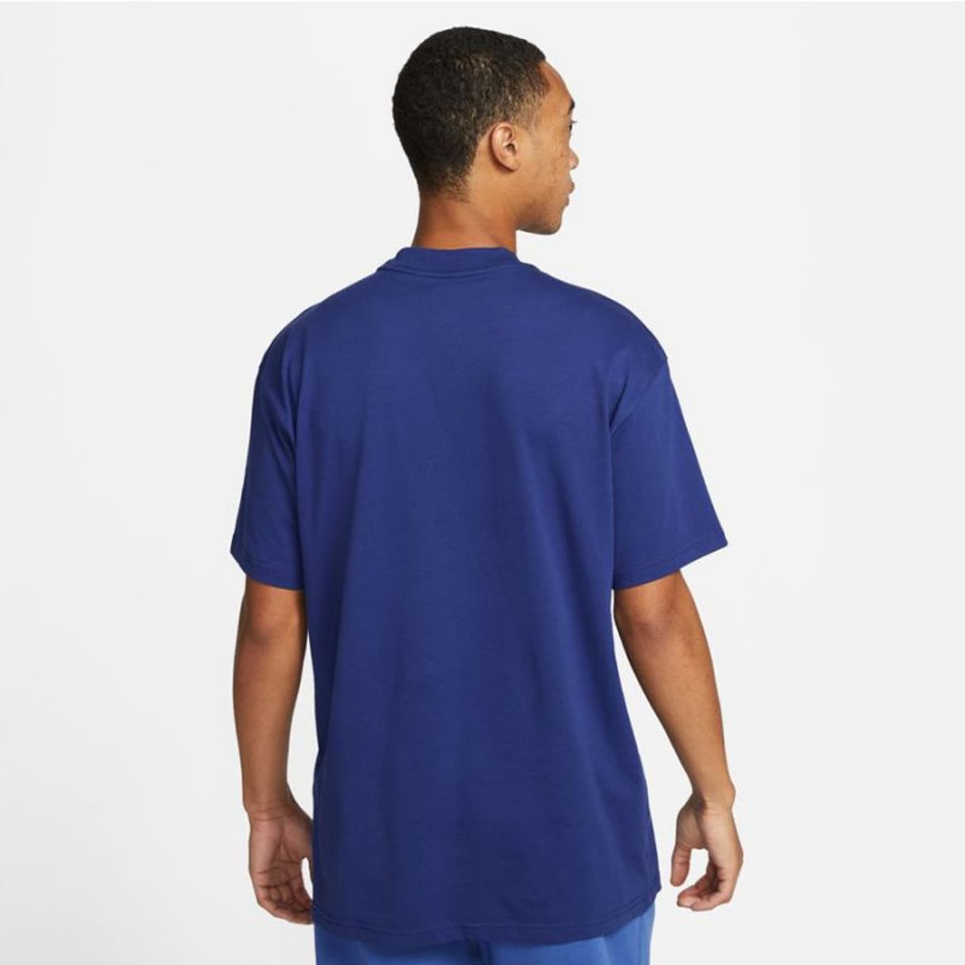 

Koszulka Nike Sportswear M DZ2997 (kolor Niebieski, rozmiar L)
