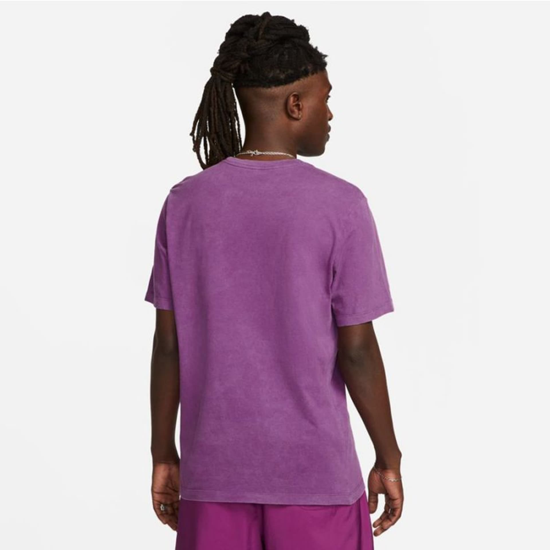 

Koszulka Nike Sportswear M DZ2877 (kolor Fioletowy, rozmiar L)