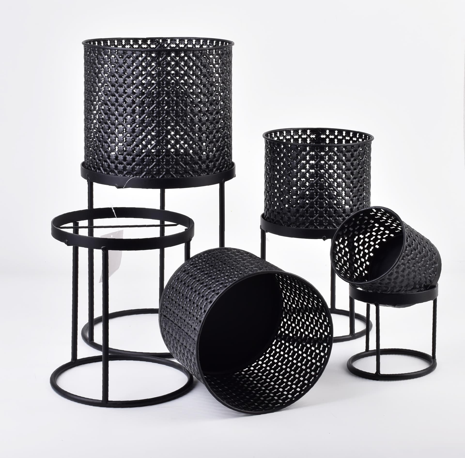 

SWEN Komplet 4 osłonek śr.25xH46/śr.18,5xH37,5cm śr.17xH30,5/śr.11,5xH22cm