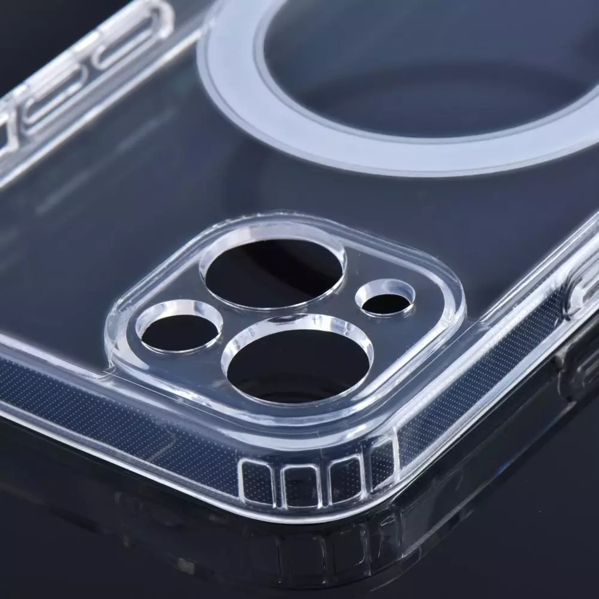 

Futerał Clear Mag Cover z ochroną aparatu do IPHONE 14 PLUS