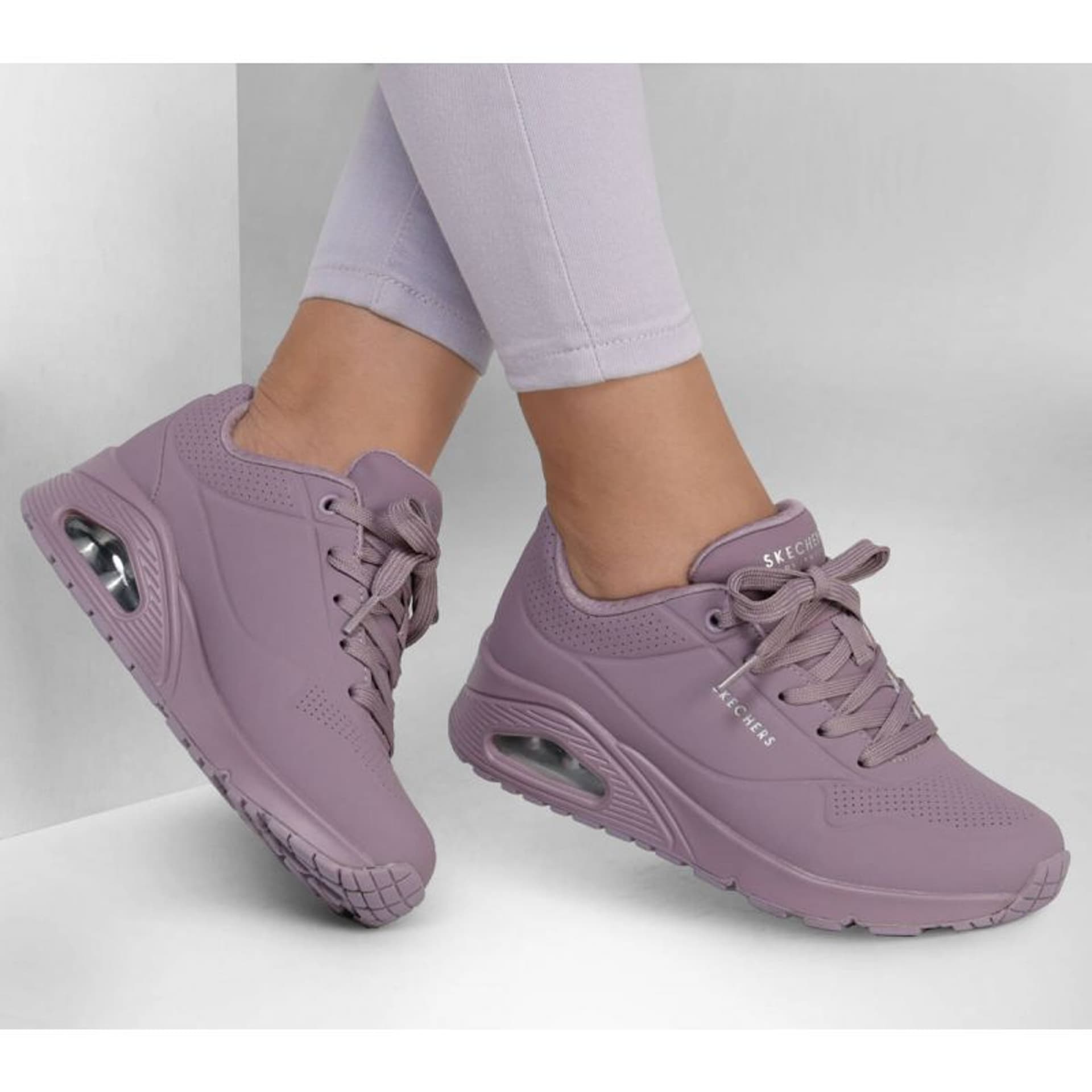 

Buty Skechers Uno Stand On Air W 73690 (kolor Szary/Srebrny, rozmiar 37)