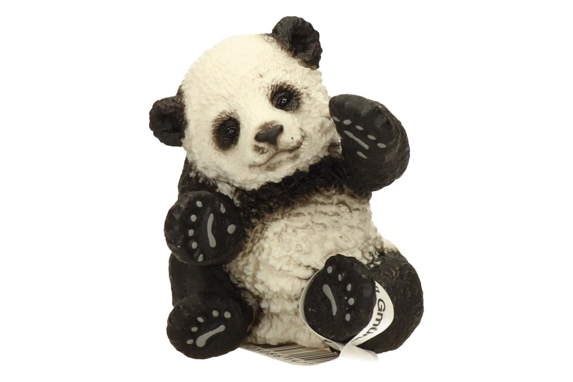 

Mała Panda bawiąca się