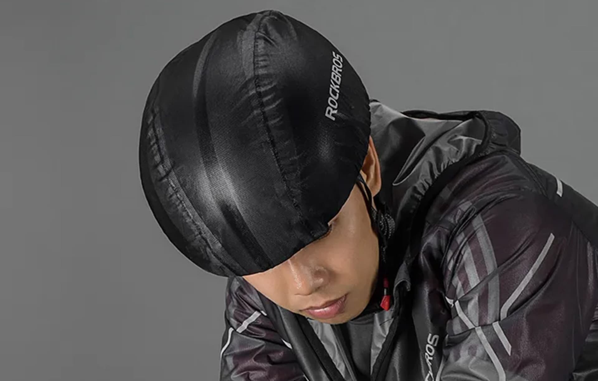 

Wodoodporny pokrowiec na kask rowerowy Rockbros YPP017 (czarny)